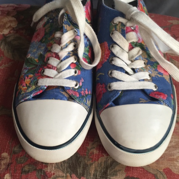 Ralph Lauren floral shoes - Picture 6 of 7